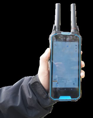 1.5km Système anti-drone à radiofréquence portatif Faible erreur 700+ types de drones commerciaux.