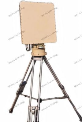 Radar de surveillance à basse altitude à bande X avec une distance de détection maximale de 10 km, une rotation de 30 tr/min et une performance ininterrompue 24 heures sur 24 et 7 jours sur 7.